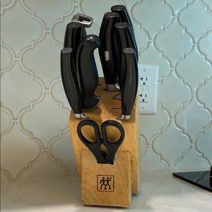 Henckles 12 piece knife set